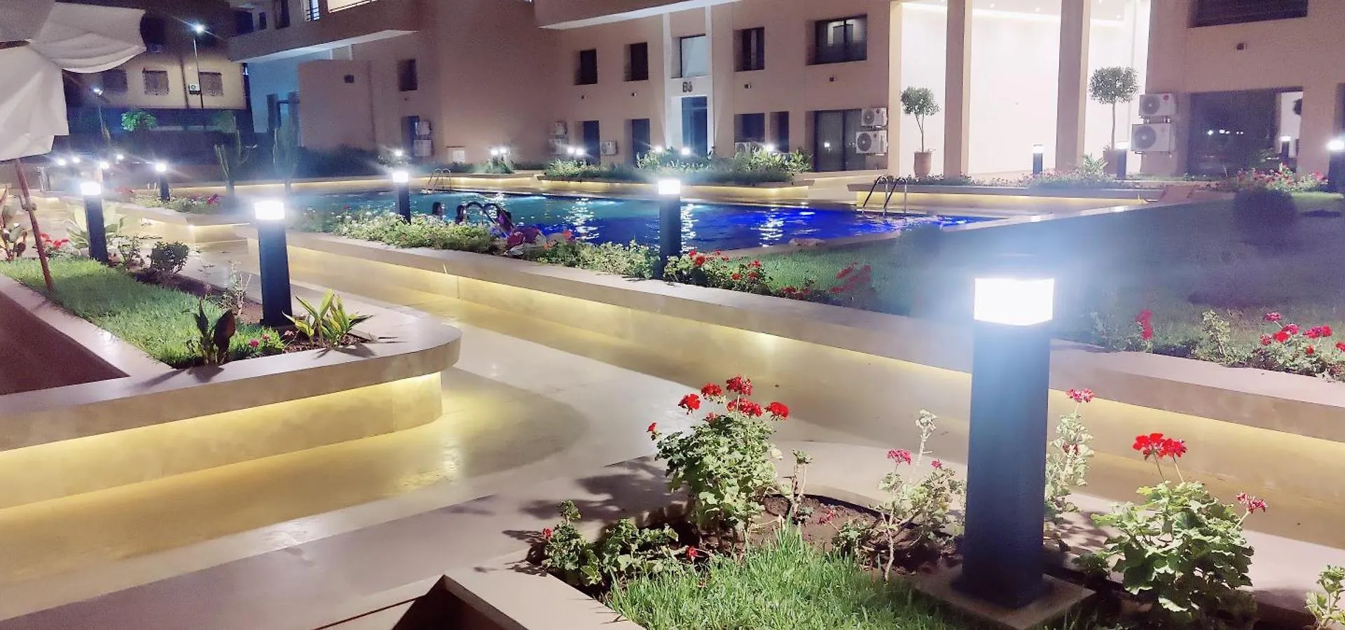 Elegant Duplex Avec Deux Piscines Et Une Vue Magnifique Marrakesh